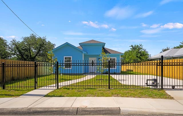 238  Bundy, San Antonio, TX 78220 — photo 3