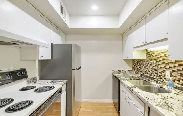 2300  Nacogdoches Unit 250L, San Antonio, TX 78209 — photo 5