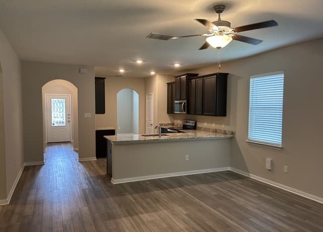 7970  Cactus Plum Dr, San Antonio, TX 78254 — photo 3