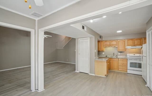 5023  Concord Rdg, San Antonio, TX 78228 — photo 7