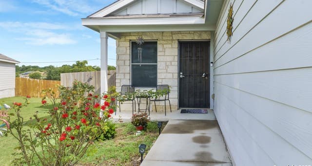 7207  Rosada Way, San Antonio, TX 78218 — photo 5