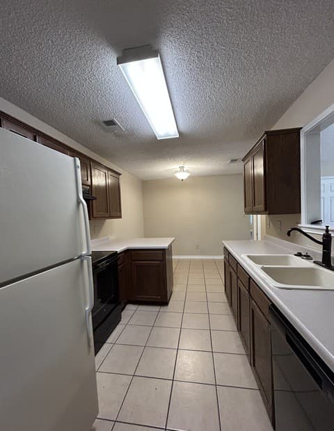 1642 W County Line Rd, New Braunfels, TX 78130 — photo 11