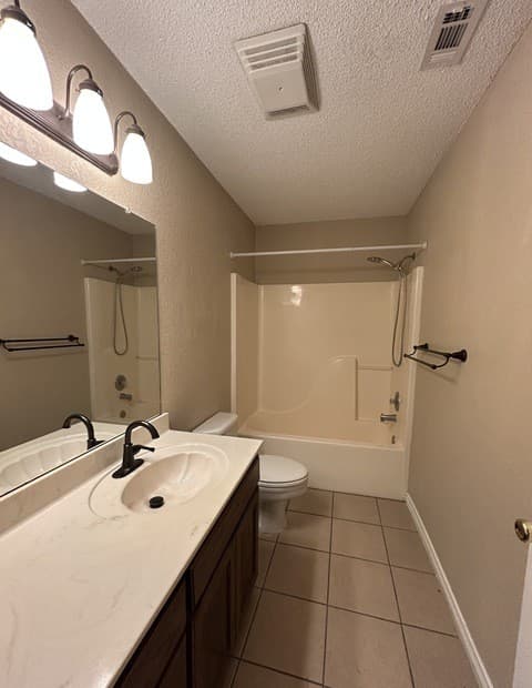 1642 W County Line Rd, New Braunfels, TX 78130 — photo 13