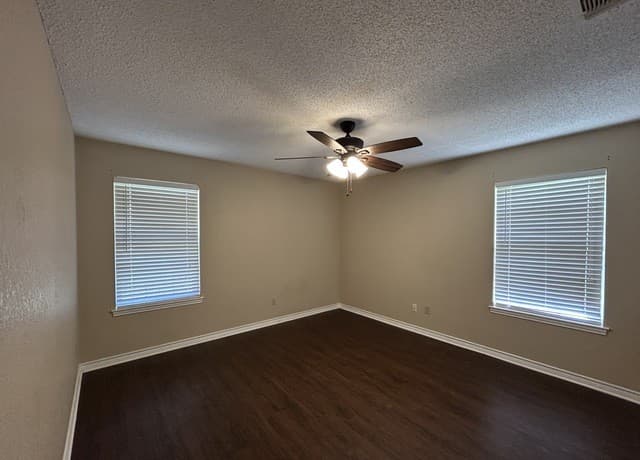 1642 W County Line Rd, New Braunfels, TX 78130 — photo 14