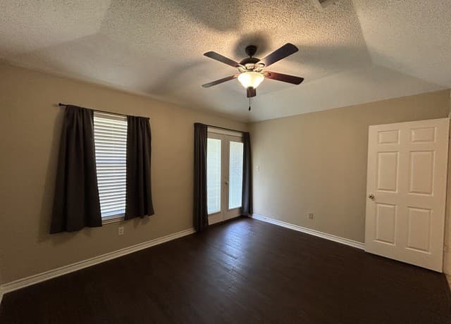 1642 W County Line Rd, New Braunfels, TX 78130 — photo 17