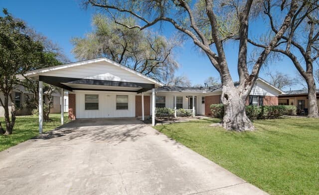425 E Byrd Blvd