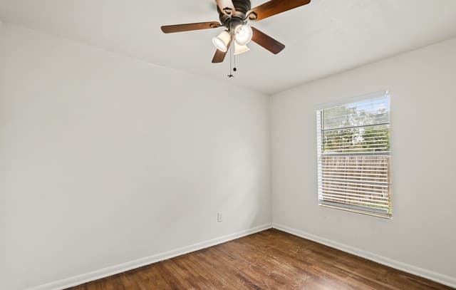 759  Avondale Ave, San Antonio, TX 78223 — photo 10