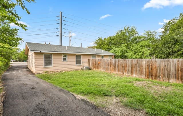 759  Avondale Ave, San Antonio, TX 78223 — photo 17