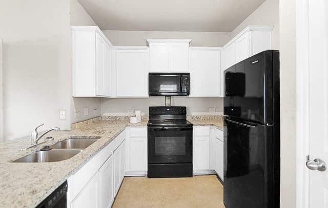 8623  Key Windy Way, Converse, TX 78109 — photo 5