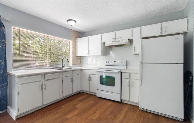 5111  Red Hawk, San Antonio, TX 78242 — photo 10