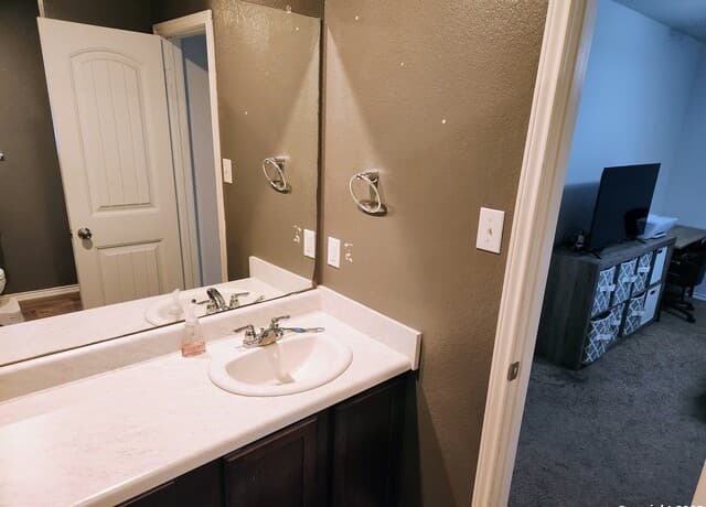 6420  Legato Curve, San Antonio, TX 78252 — photo 14