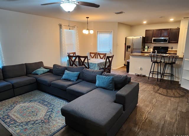 6420  Legato Curve, San Antonio, TX 78252 — photo 2