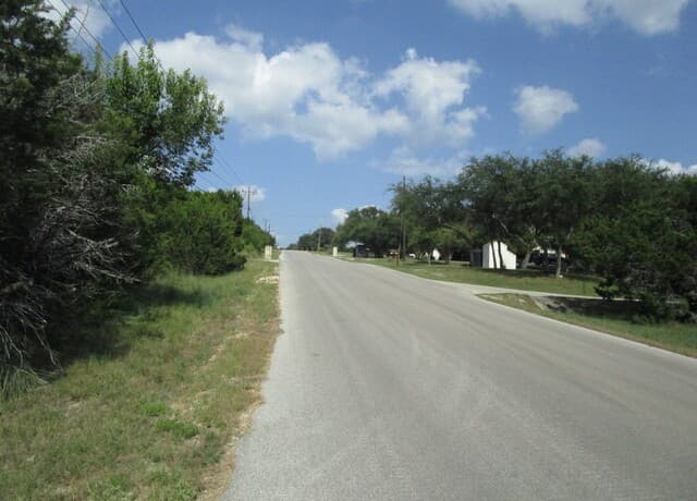 3246  Hawthorne, Spring Branch, TX 78070 — photo 2