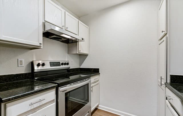 215  Eleanor Ave, San Antonio, TX 78209 — photo 18