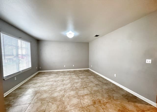 1768  Kuehler Ave, New Braunfels, TX 78130 — photo 3