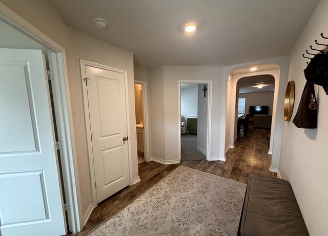 6811  Whisper Grv, San Antonio, TX 78252 — photo 3