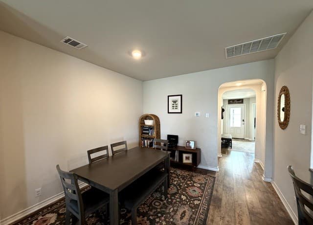 6811  Whisper Grv, San Antonio, TX 78252 — photo 8