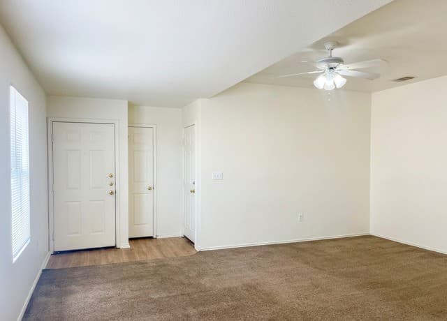15418  Kamary Ln, San Antonio, TX 78247 — photo 6