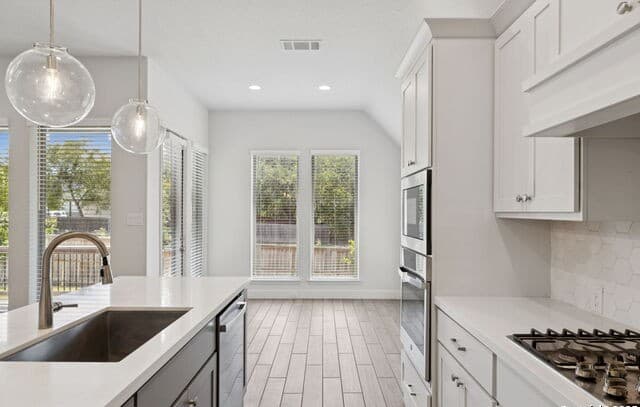 1018  Quemada Rnch, San Antonio, TX 78245 — photo 16