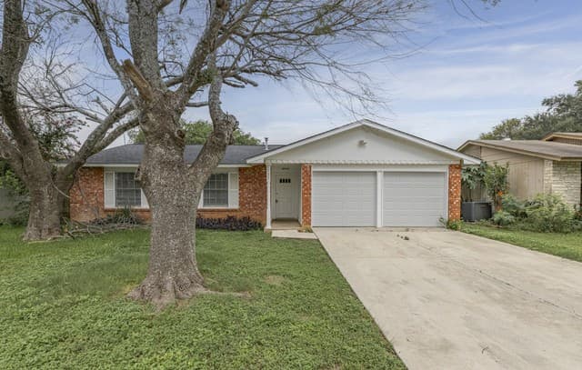 5907 Cliff Trail Dr