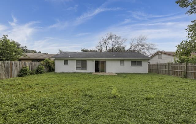 5907  Cliff Trail Dr, San Antonio, TX 78250 — photo 23