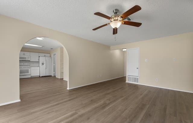5907  Cliff Trail Dr, San Antonio, TX 78250 — photo 8