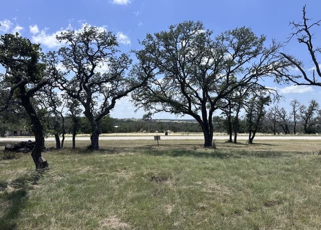 209  Axis Cir, Fredericksburg, TX 78624 — photo 17