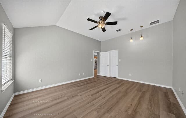 10419  Goldcrest Ml, San Antonio, TX 78239 — photo 13