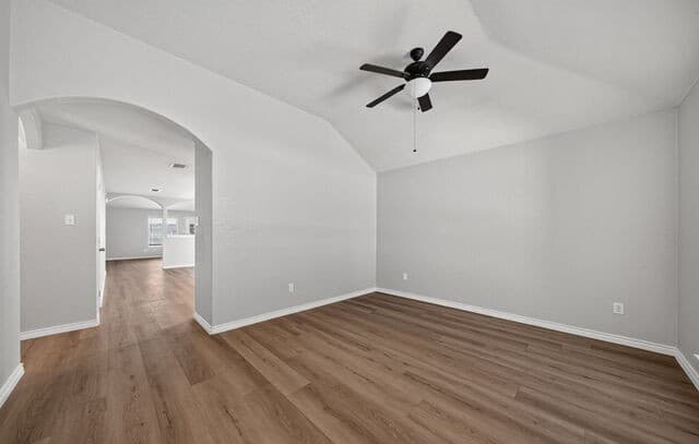 10419  Goldcrest Ml, San Antonio, TX 78239 — photo 2