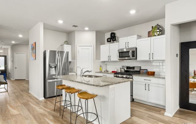 10674  Penelope Way, Converse, TX 78109 — photo 9