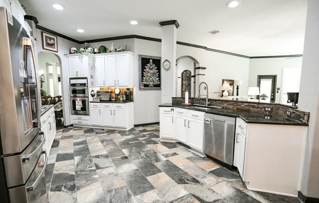 13702  French Park, Helotes, TX 78023 — photo 10