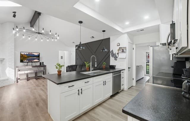 7867  Lark Rdg, San Antonio, TX 78250 — photo 9