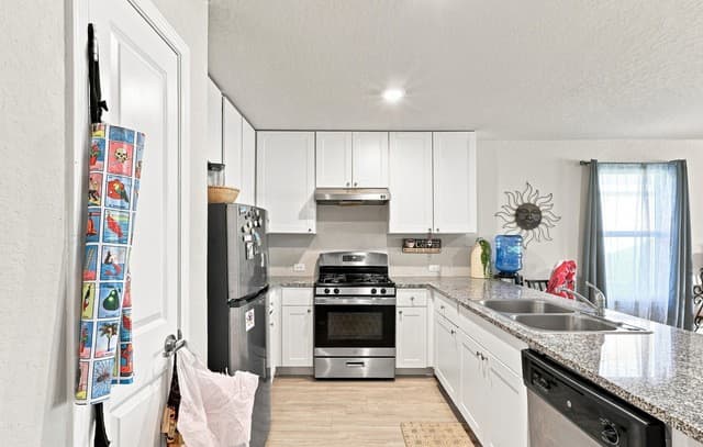 11931  Catbird, San Antonio, TX 78221 — photo 10