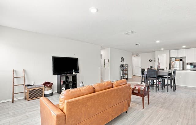 11931  Catbird, San Antonio, TX 78221 — photo 6