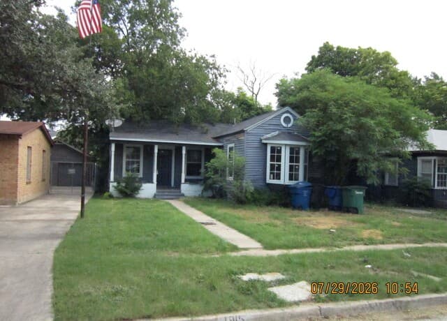 1915  Hicks Ave, San Antonio, TX 78210 — photo 2