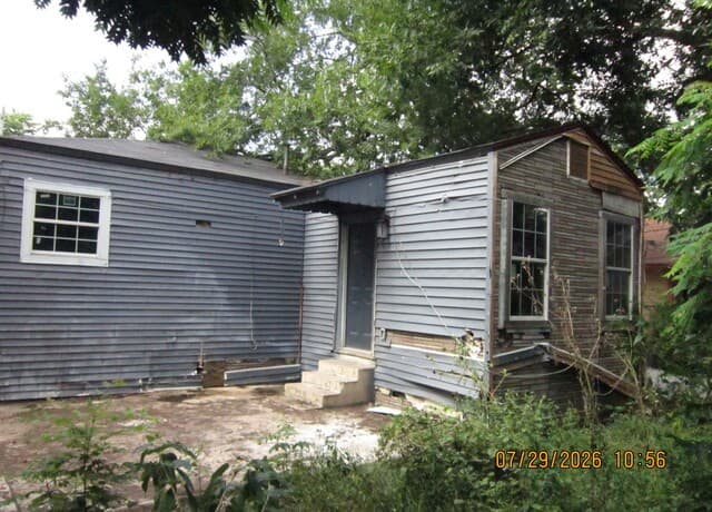 1915  Hicks Ave, San Antonio, TX 78210 — photo 8