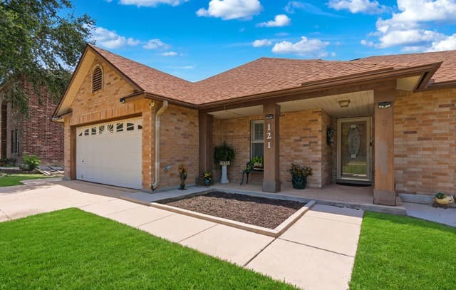 121  Springtree Pkwy, Cibolo, TX 78108 — photo 4