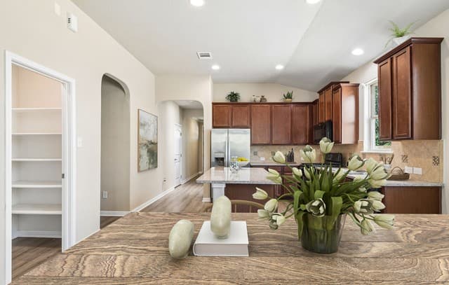 6718  Rose Farm, San Antonio, TX 78249 — photo 10
