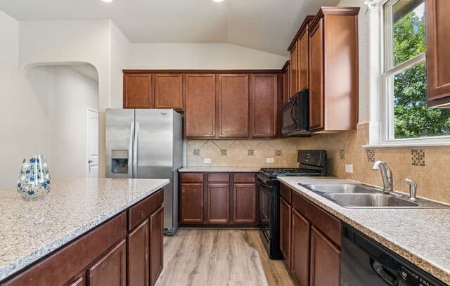6718  Rose Farm, San Antonio, TX 78249 — photo 14
