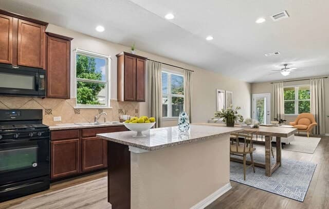 6718  Rose Farm, San Antonio, TX 78249 — photo 15