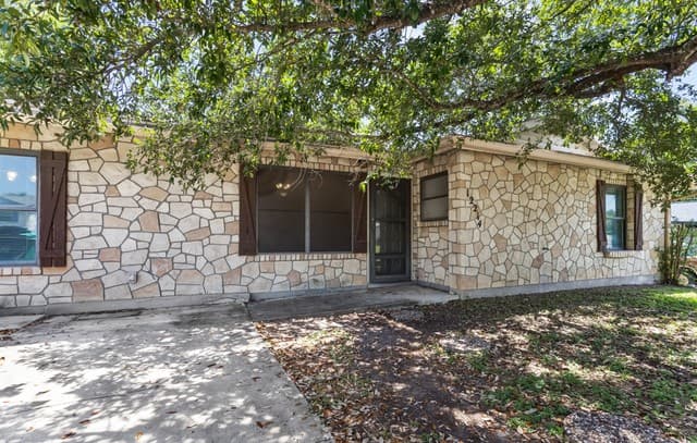12214  Lone Shadow Trail, Live Oak, TX 78233 — photo 3