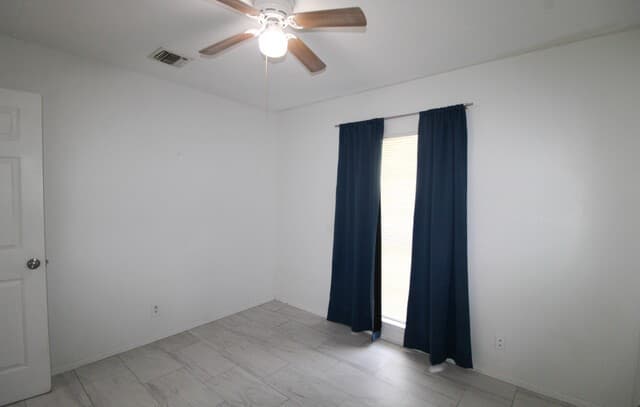 10535  Breeds Hill, San Antonio, TX 78245 — photo 15