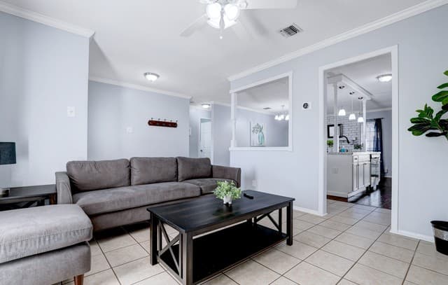 10535  Breeds Hill, San Antonio, TX 78245 — photo 7