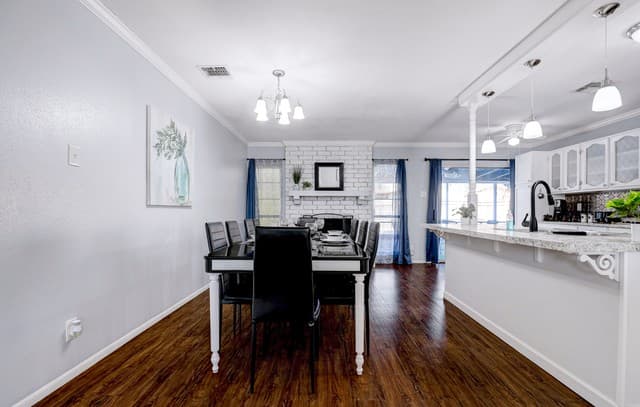 10535  Breeds Hill, San Antonio, TX 78245 — photo 8