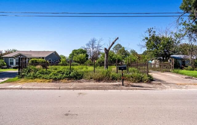 1220  Rice Rd, San Antonio, TX 78220