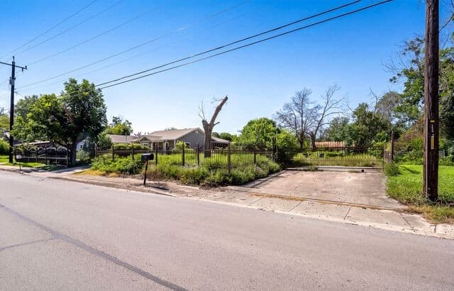 1220  Rice Rd, San Antonio, TX 78220 — photo 3