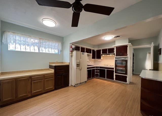 119  Mazzurana St, San Antonio, TX 78207 — photo 10