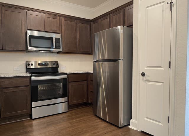 2222  Sandlewood Cv Unit 101, San Antonio, TX 78245 — photo 7
