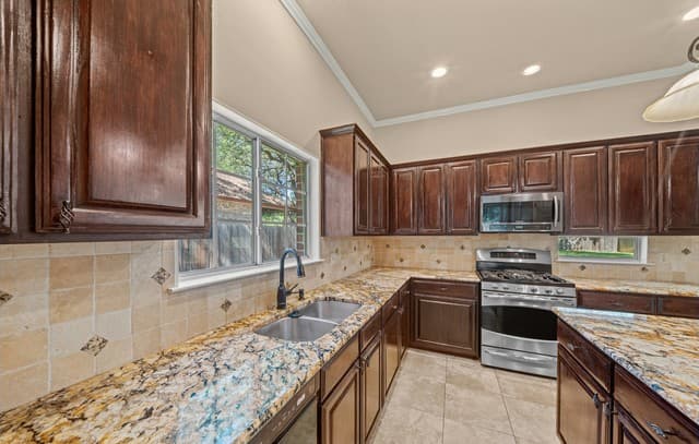16502  Inwood Cove Dr, San Antonio, TX 78248 — photo 12