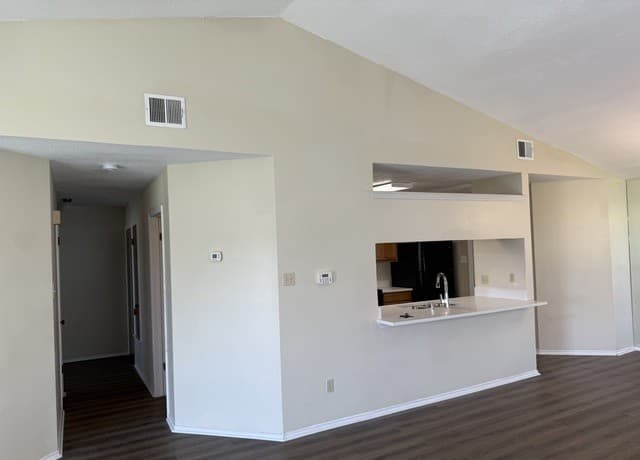 4410  Putting Grn, San Antonio, TX 78217 — photo 11